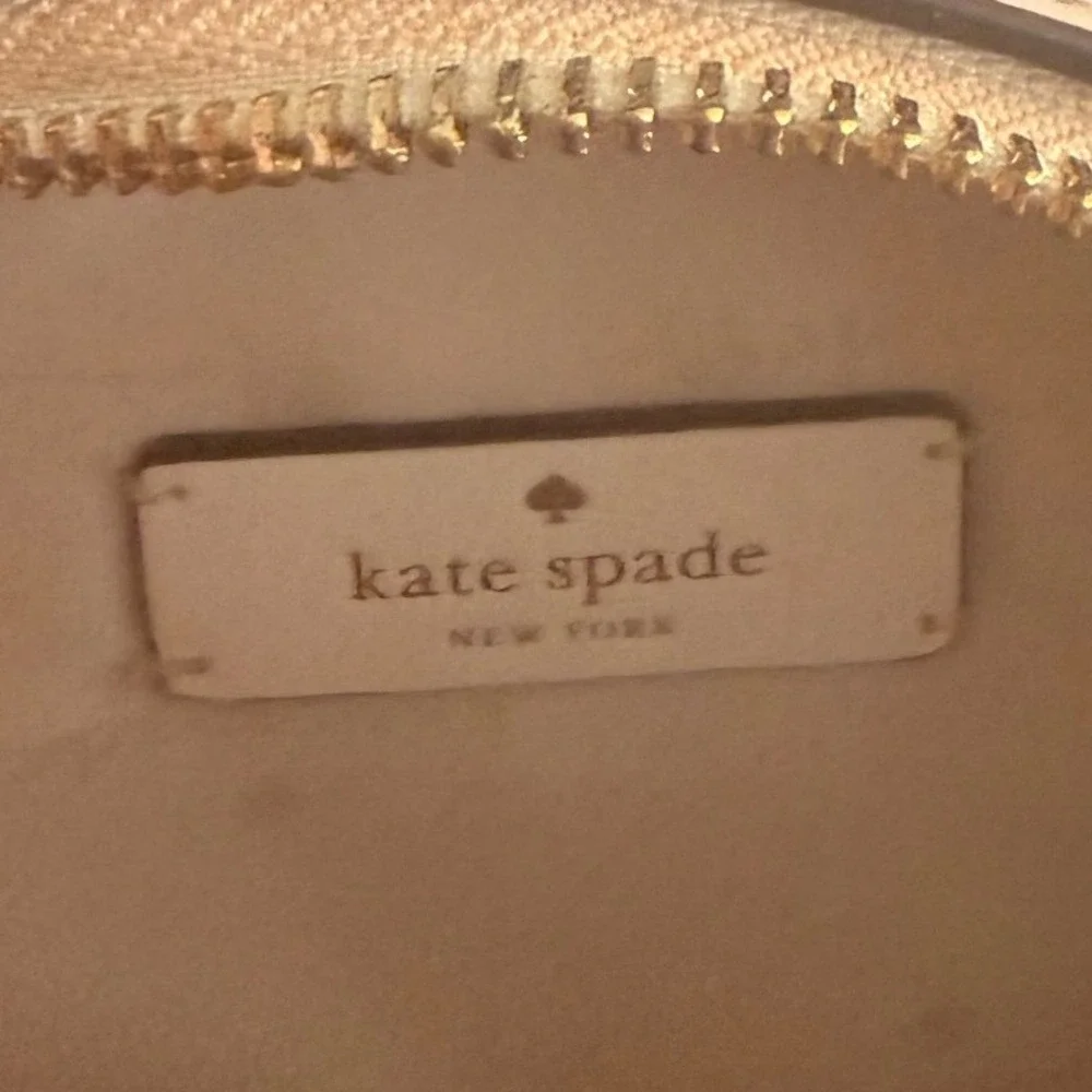 Kate Spade Day Tripper 3D Daisy Top Handle Bag White Yellow Flower Purse